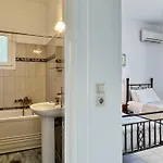 Dionysos, Spartia, Kefalonia Villa *