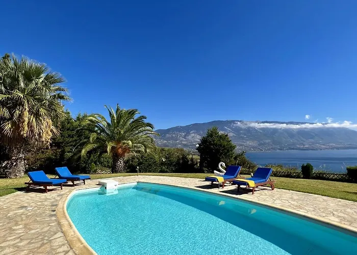 Dionysos, Spartia, Kefalonia וילה *