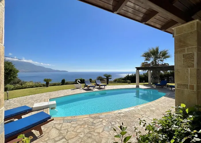 Dionysos, Spartia, Kefalonia